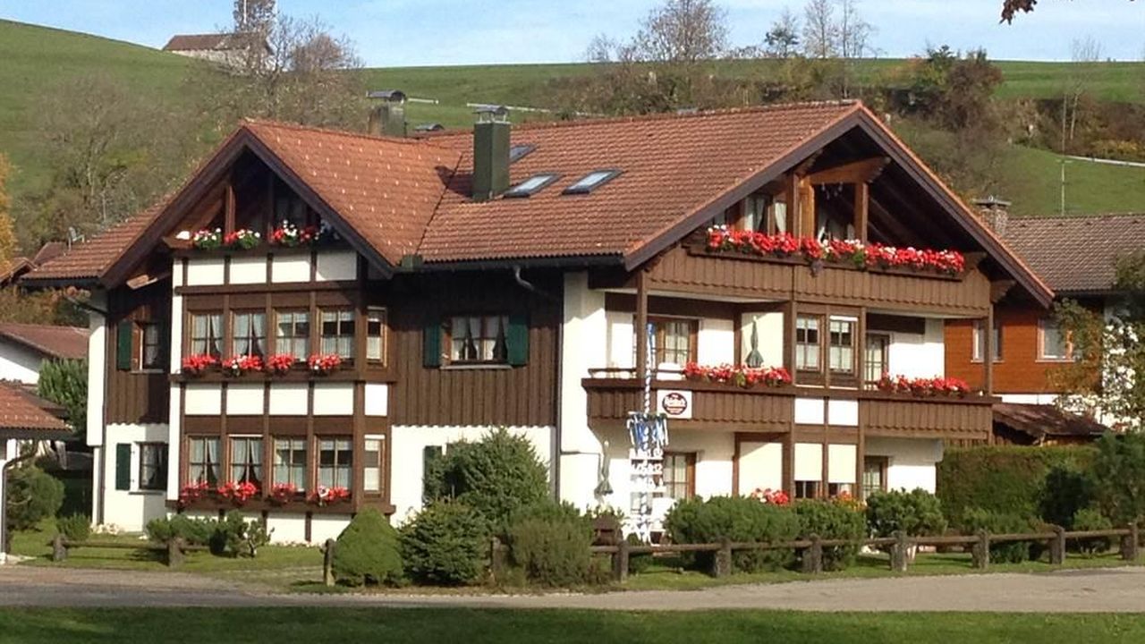 Haus Rebstock von Süd-Westen Haus Rebstock von Süd-Westen